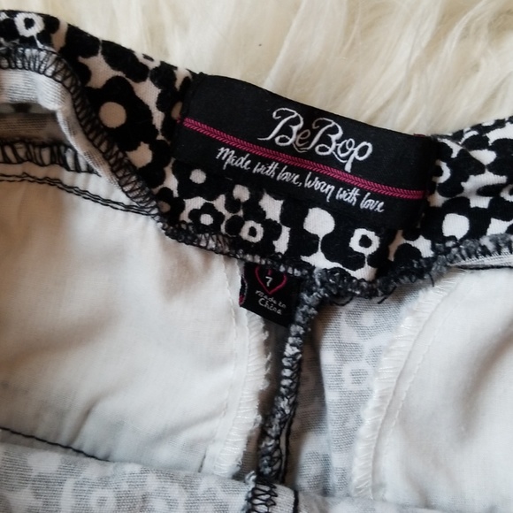 Patterned Shorts - Picture 3 of 4